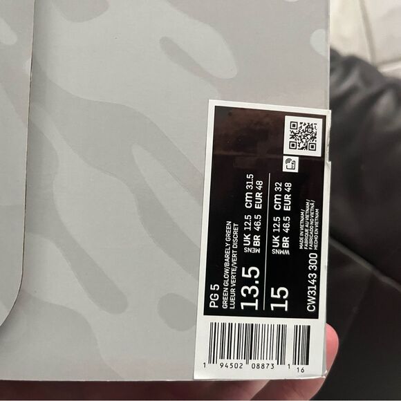 PG 5 “play for the future” basketball shoes main image 9